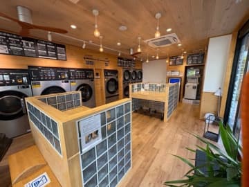 【コインランドリー】衝撃の便利さ!最新コインランドリーで羽毛布団洗濯