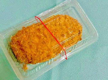 【大阪駅】駅近なのにコロッケおひとつ108円! おかずのひと品におやつに♪