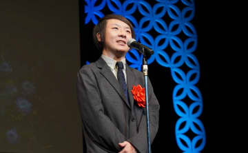 「作家だけで食べていけない悔しさ」を創作の力に　野宮有さん『殺し屋の営業術』が乱歩賞に輝く