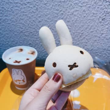 【ミッフィー】一期一会！旅先でぬいぐるみ2つを迷わず購入♪新しいグッズに出会えた瞬間がうれしい（30代女性）