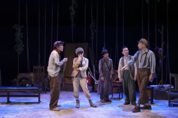 クスリと笑えてクセになる！　 まつもと市民芸術館プロデュース『チェーホフを待ちながら』開幕！