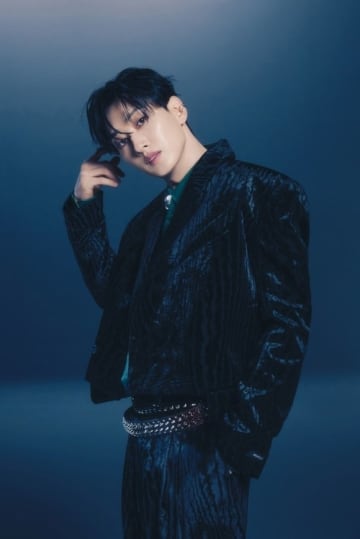 SUPER JUNIOR ウニョク、デビュー20周年を記念し自身とファンの名前で約300万円を寄付