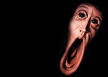 幽霊って本当にいるの？心霊現象が起こる理由と科学が解き明かす霊の正体