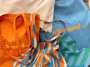 『一軍バッグ』が見つかりそう♡【niko and ...】バリエ豊富な「ロゴバッグ」