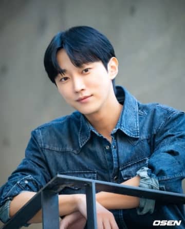 【PHOTO】ドラマ「優しい女 プ・セミ」ジニョン、インタビューで見せた洗練された魅力