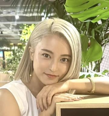 2年半ぶりの芸能活動再開に「需要ある？」と厳しい声も。小島瑠璃子がドキュメンタリー映画『名無しの子』の完成披露試写会に出席