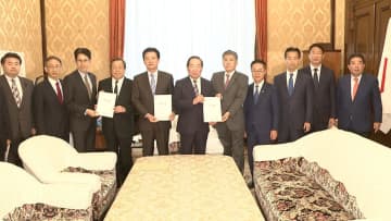 自維合意の議員定数は全党派参加の「選挙制度協議会」で議論を　超党派議連が衆院議長に申し入れ　自民議員も同席