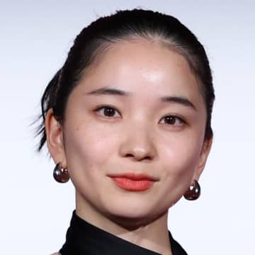 福地桃子「一つ一つの作品にまっすぐ向き合って参りたい」　河瀨直美と最優秀女優賞を受賞