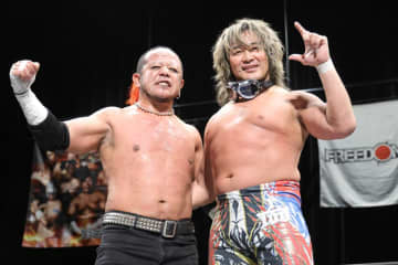 【フリーダムズ】棚橋弘至　葛西純からゴーグルを受け取り一夜限りのハイフライ・パールハーバー