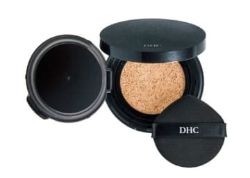 大人の肌悩みを瞬時にカバー♡DHCの新作クッションファンデーションが登場