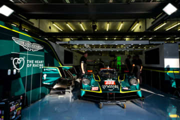 アストンマーティンがワン・スリー発進。表彰台狙うトヨタはトップ8に2台【第8戦FP1レポート】