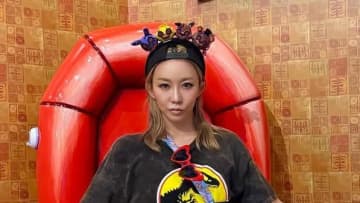 倖田來未 息子&夫とフロリダのユニバを満喫!“推しキャラ”と楽しむ無邪気なプライベートショットを大量公開!「本当に画になるねぇ」「アルバムジャケ写みたい」