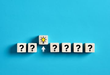 生活保護を受けています。12月になると「冬季加算」というのがあると聞きました。どれくらい増えるのか、申請は必要なのかを知りたいです。