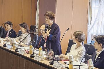 国交省／女性用トイレ行列解消へ協議会初会合／設置数基準の見直し着手