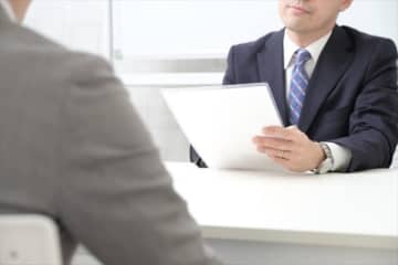 面接官に「大学出てウチですか？私は高卒ですよ」と煽られた男性　「お互いに時間の無駄」と怒りの途中退席