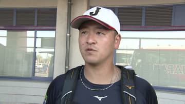 【侍ジャパン】岸田行倫は慣れないピッチコムに苦戦　時間制限に投手ごとの球種すり合わせ　「パニくらないように」「早めの準備が大事」