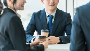 たった30分の雑談で満足度43.5％アップ！“雑談こそ最強の職場改善法”だった