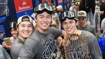 「最高最強の24才」佐々木朗希、7カ月ぶりSNS更新で優勝ショット公開　山本由伸・大谷翔平との笑顔に祝福殺到