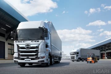 Hacobuと日野、トラック荷待ち時間削減へ共同プロジェクト　ドライバー操作不要で動態管理