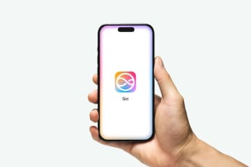 新型「Siri」、2026年にリリースへ。汚名返上はGemini頼り？
