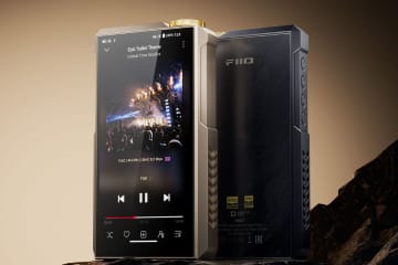 FIIO、据え置きグレードのパーツ多数投入した最上位DAP「M27」。アルミとチタン筐体の2機種