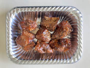 精肉売場に「肉屋の惣菜」 米久、強み生かした半調理品