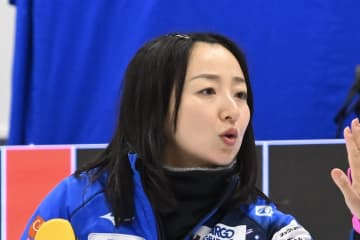 【カーリング】ＧＳ　ロコ・ソラーレは２敗目　　中部電力は接戦制して２勝目