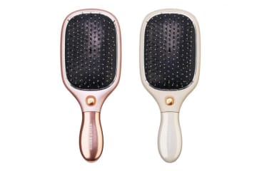 音波振動で摩擦を減らして髪のダメージを防ぐ「リセットブラシ」