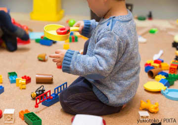 日本の育児は個人任せ？　スウェーデンの保育制度に学ぶ“子どもは社会で育てる”という考え方