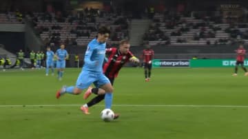 ファン歓喜！24歳日本代表MFがELで初アシスト「結果残した」鬼プレス→的確過ぎるラストパスで同点ゴールをお膳立て