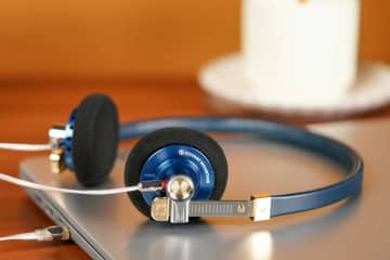 ROSE、80年代風レトロデザインヘッドホン「DISTANT MOUNTAIN」に10周年特別モデル