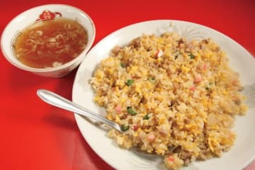 【全国チャーハン巡り】中華料理亀楽［きらく］（東京・練馬）　フードジャーナリスト・はんつ遠藤が行く！