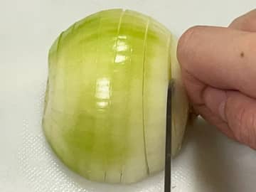 みじん切りの『失敗率』が激減　タマネギの切り方に「不器用でもできた！」「大満足」