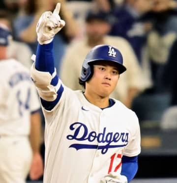 大谷翔平　3年連続4度目のシルバースラッガー賞受賞　指名打者では4人目の快挙　MLBの賞の名前となっている人と並ぶ