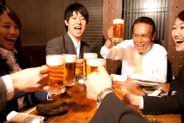 居酒屋でありがちな迷惑行為12選　社会人として心得たいマナーと暗黙ルール