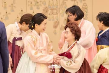 韓国大統領夫人が在日韓国婦人会に会う…「祖国への献身と愛情、末長く記憶する」