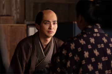 「悪徳プロデューサー」化した蔦重、歌麿もついに決別へ【べらぼう】