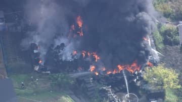 「古タイヤ燃えて消すことできなくなった」資材置き場で火事　「ドラム缶で廃材燃やしていたら燃え移った」　千葉・柏市