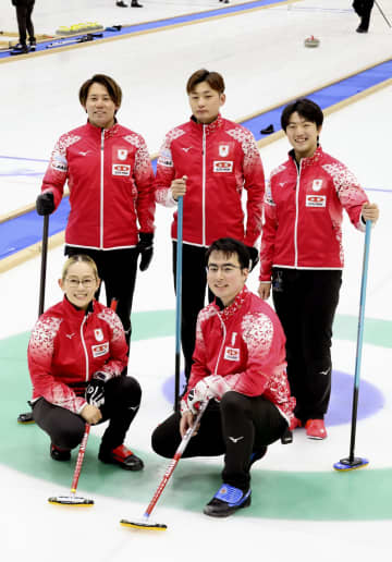 冬季五輪切符の獲得誓う　カーリング代表が練習公開