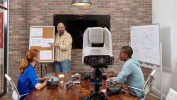 キヤノン、リモート会議ソリューション「AMLOS」をコンポーネント形式で提供開始。1台のカメラから複数視点を生成 [InterBEE2025]