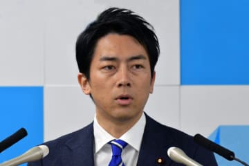 小泉進次郎防衛大臣、「クマに木銃」の理由を説明　「わかりやすい」「考えを改めました」納得の声