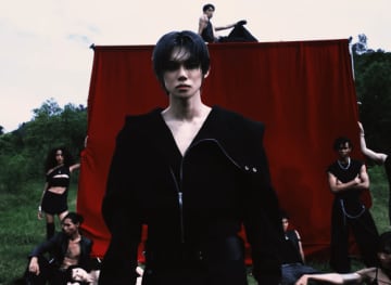 TXT ヨンジュン、たくましい肉体美に悶絶！1stソロアルバム「NO LABELS：PART 01」MVを公開