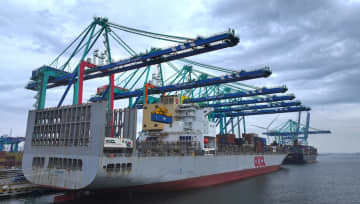 中国の貿易額、1～10月は3.6％増