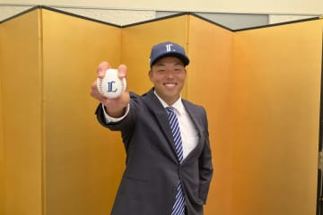 西武、育成3位・斎藤佳紳と入団交渉「より一層がんばりたい気持ちが湧いてきました」