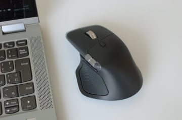 ロジクール高級マウス「MX Master 4」レビュー。トラックボール派にも響く快適さとは？
