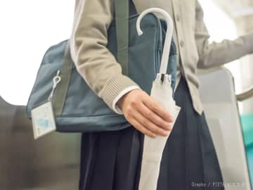 その行動、ちょっと待って！　雨の日の防犯チェックリスト【元警察官が解説】