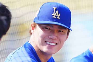 山本由伸の“後方”で存在感「え、ちょ」「何で？」　まさかの“日本産”にどよめき