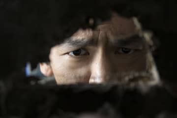 “暮らしを快適にする”高性能AIが暴走、一家を悪夢へ引きずりつれていく『AFRAID アフレイド』場面写真