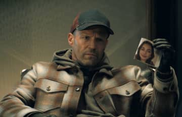 世話になった恩義は忘れない！ジェイソン・ステイサム、上司家族のためにブチギレる『ワーキングマン』