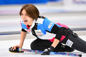 【カーリング】フォルティウスが北海道銀行に勝利　ＧＳでの直接対決制す